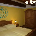 게스트하우스 Amadeus & 3*